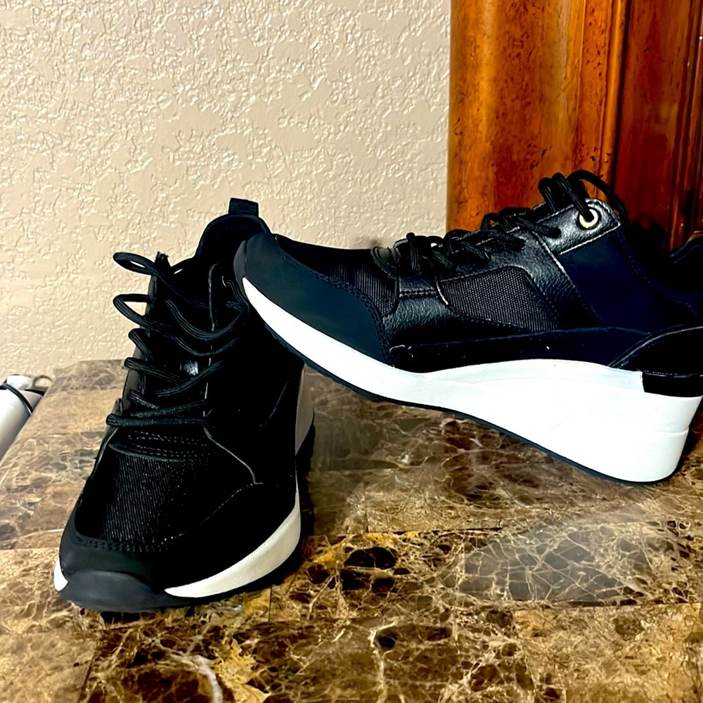 Aldo platform sneakers warm just twice